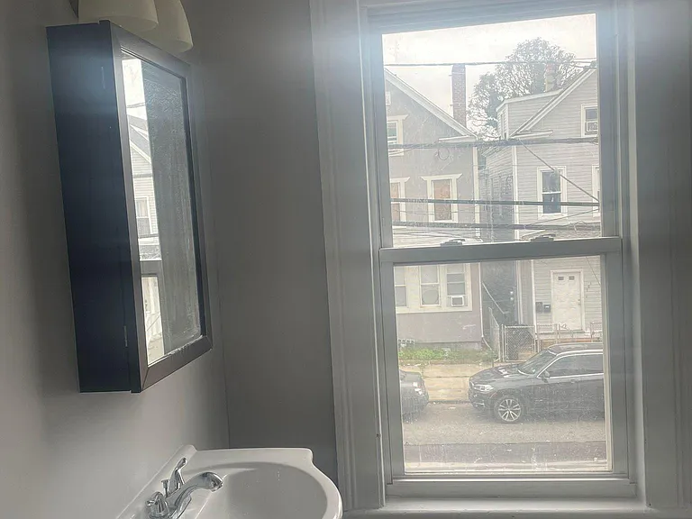 156 Livingston St #2 — Photo 4