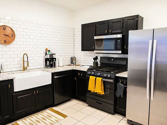 3rd image of 2467 W Caithness Pl #B