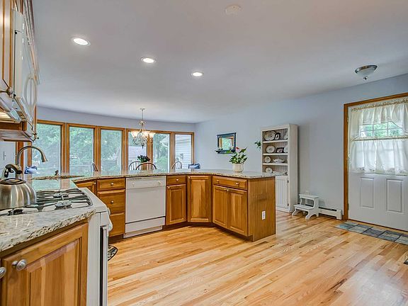 5th image of 822 Ocean Ave