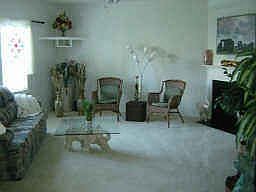 Large Living Room with Firplace