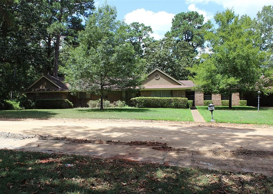 1st image of 212 Robinhood Cir