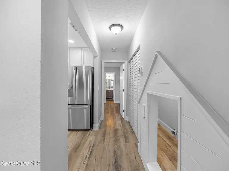 111 Columbia Dr — Photo 9