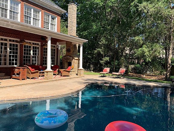 2nd image of 1704 Rosebank Ln