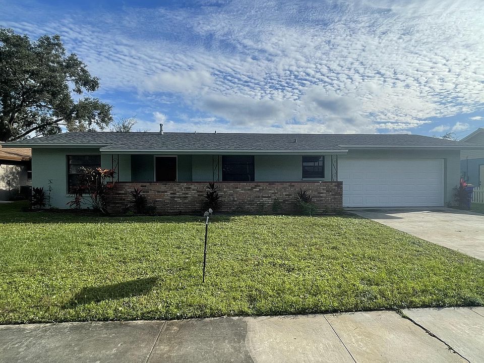 1st image of 983 Woodsmere Pkwy