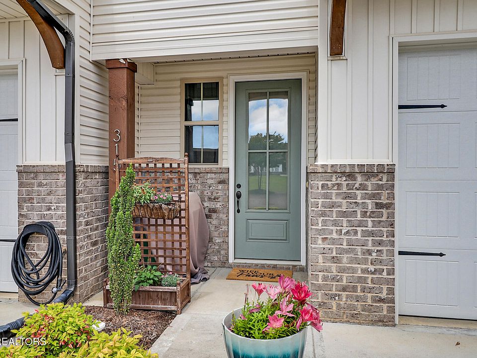 1st image of 315 Harper Village Way