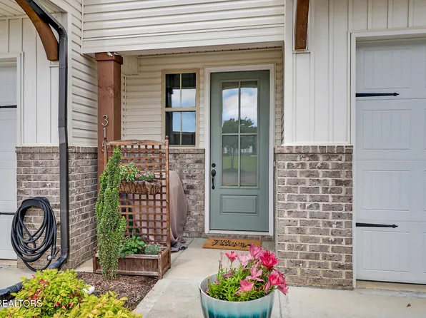 315 Harper Village Way, Lenoir City, TN 37771