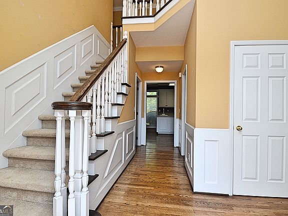 5th image of 1104 Thorn Apple Ct SE