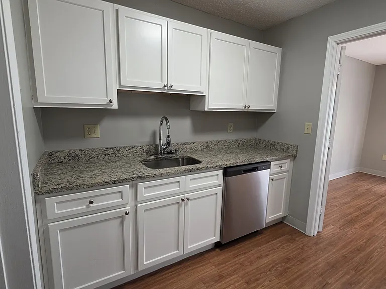 70 Westwind Rd — Photo 8