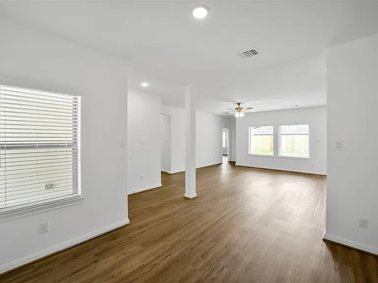 13315 Campos Dr — Photo 12