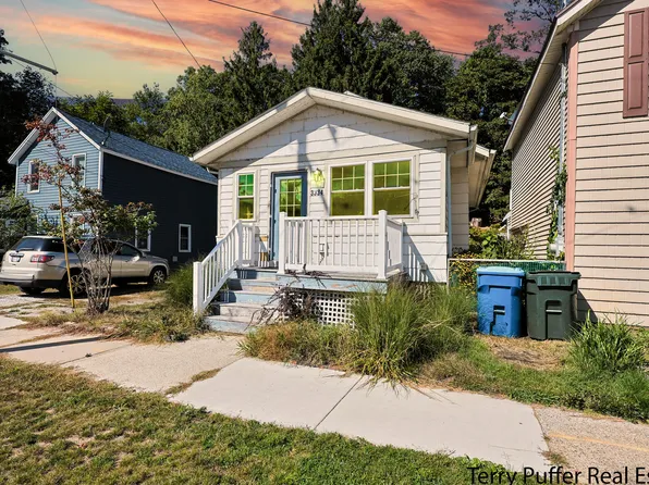 3334 Wilcox Ave, Muskegon, MI 49441