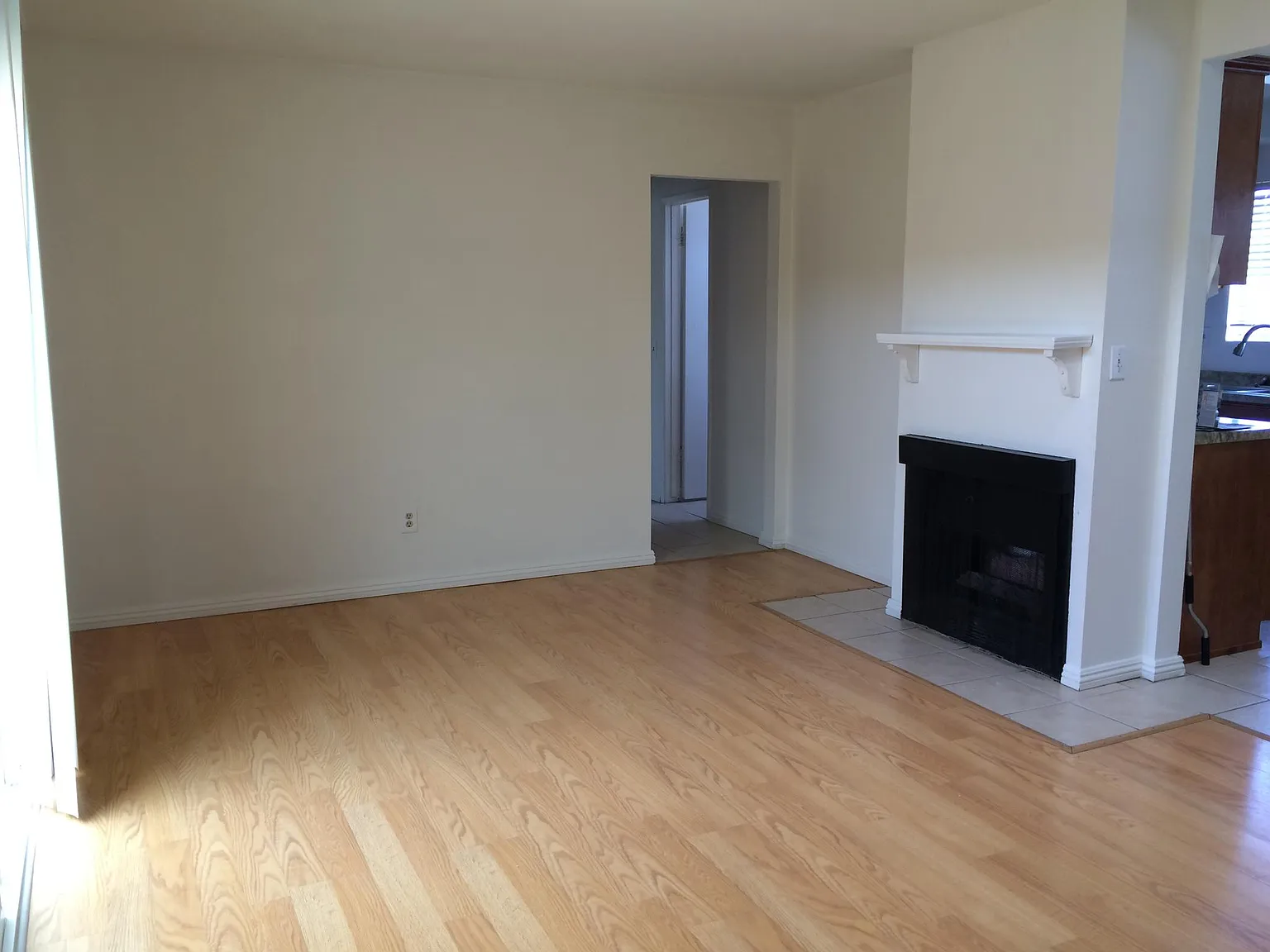 16901 Green Ln — Photo 2