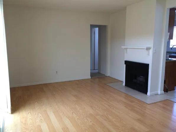 16901 Green Ln, Huntington Beach, CA 92649