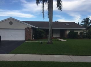 960 Monticello Ave, Davie, FL 33325