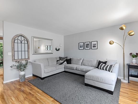 5th image of 34030 SE Strouf St