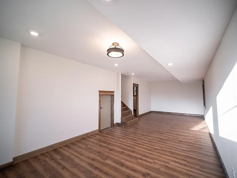 927 E Miller Dr — Photo 21