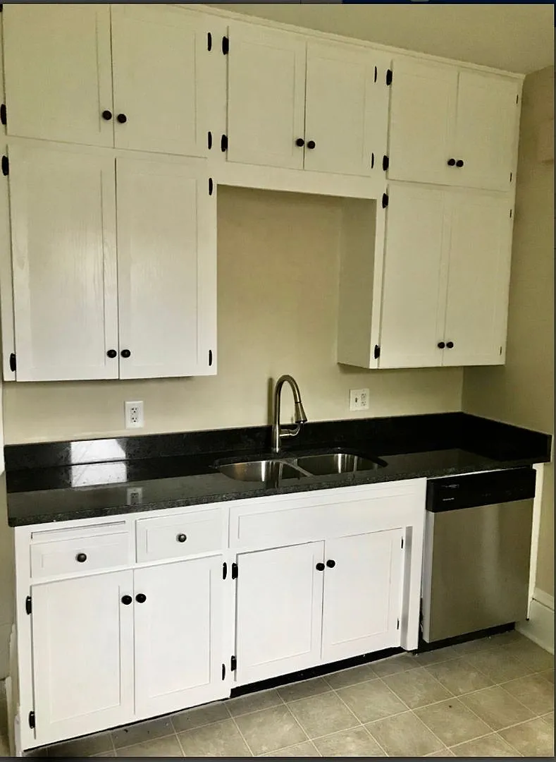 891 Rose Avenue East - Apt. 1 — Photo 4