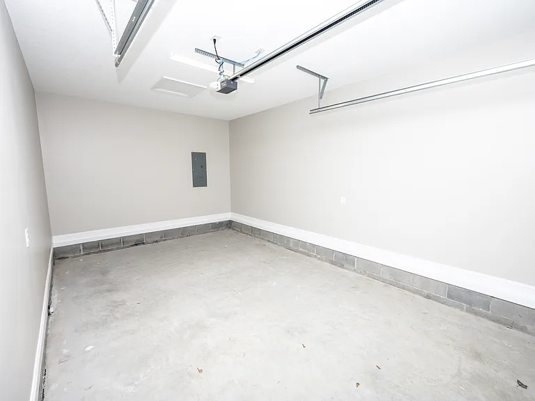 134 Macdonald Blvd — Photo 20