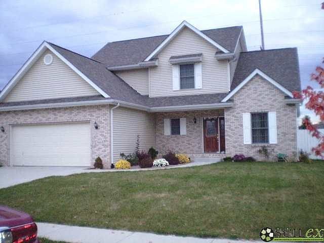 2nd image of 3463 Wyndham Pl E