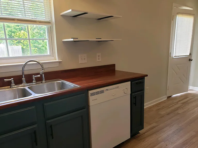 8017 Burdell Dr — Photo 15