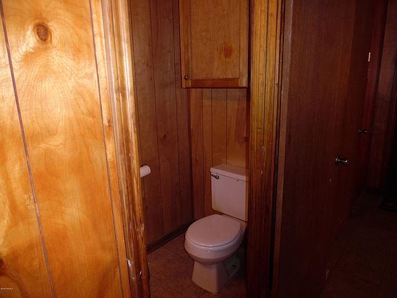 4th image of 7318 Hillcrest Dr