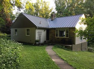 214 Kokosing Dr, Gambier, OH 43022