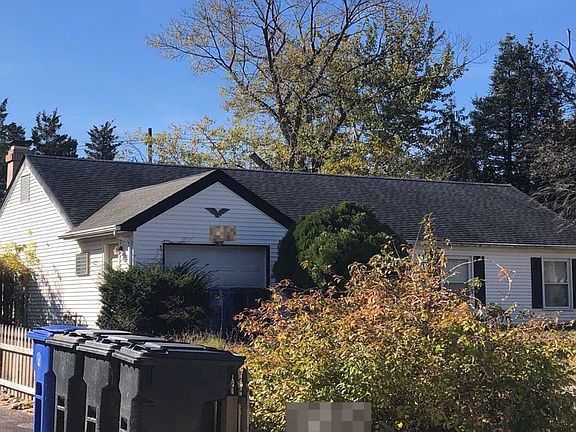 3rd image of 1141 Carlow Dr