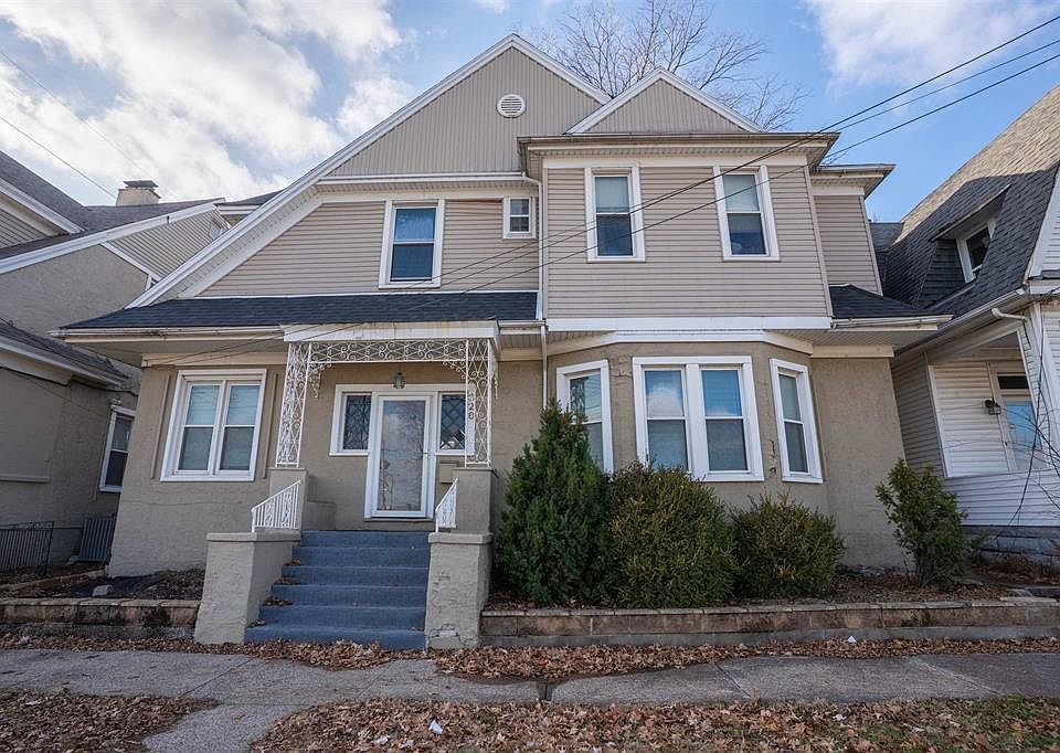 1st image of 326 Clay St