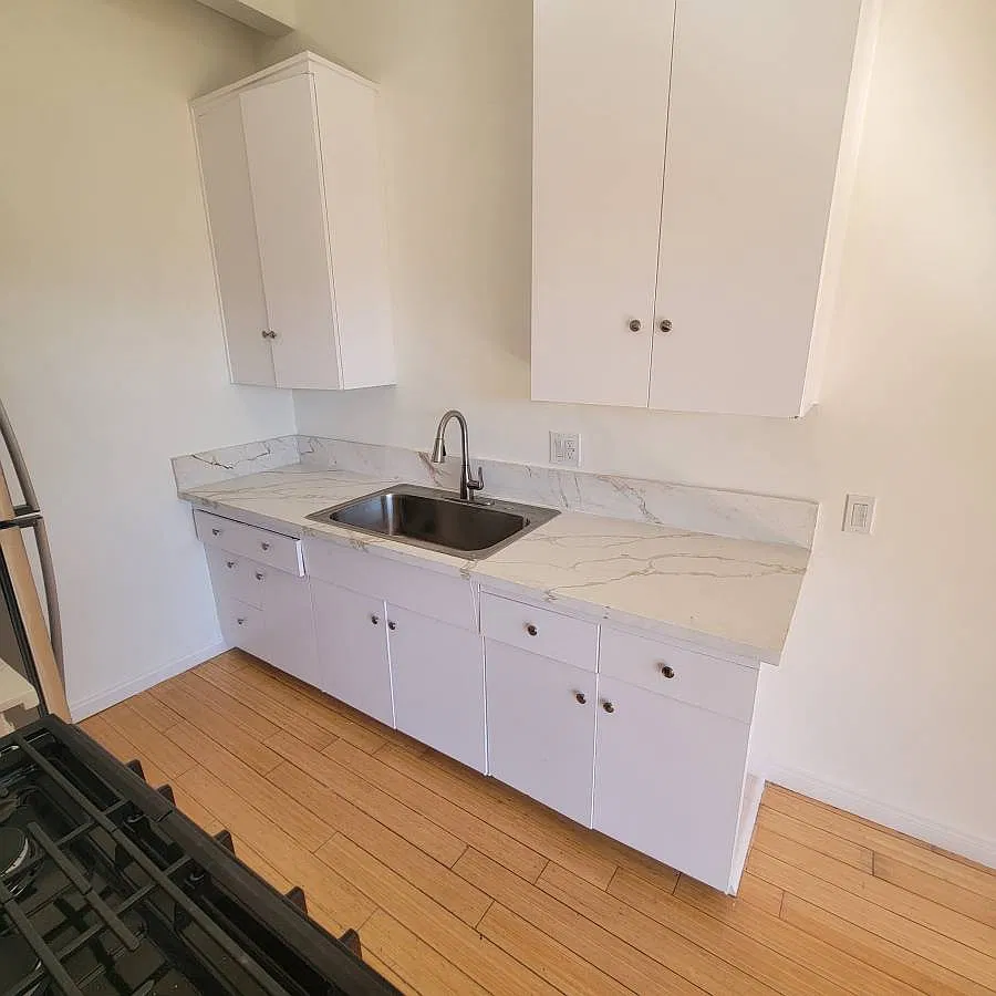 West Hollywood Top Floor Beauty — Photo 4