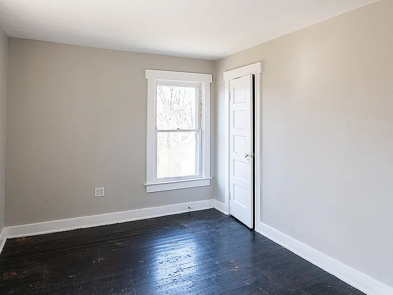 2141 Philadelphia Dr — Photo 37