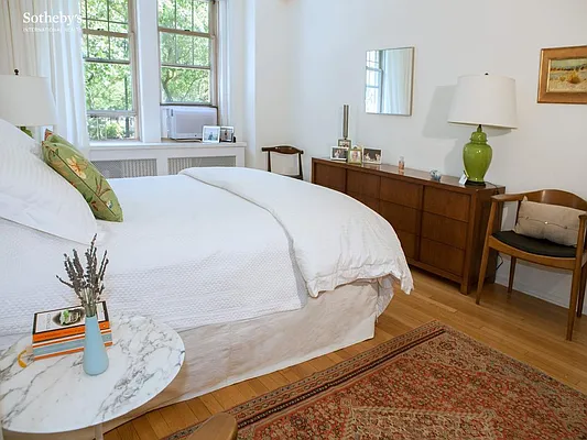 Rented by Sotheby's International Realty | media 13