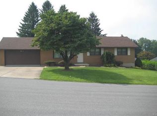 8 Drexel Dr, Northampton, PA 18067