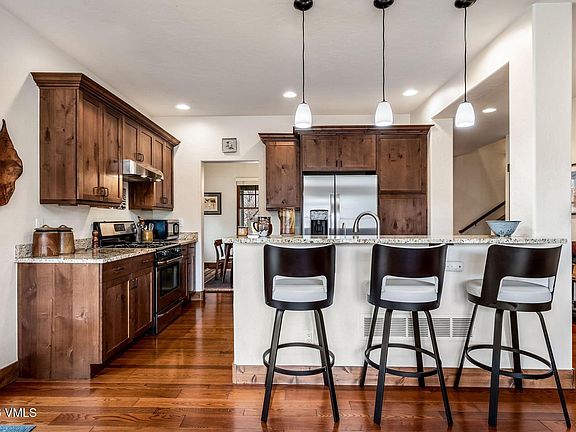 3rd image of 3101 Montgomerie Cir