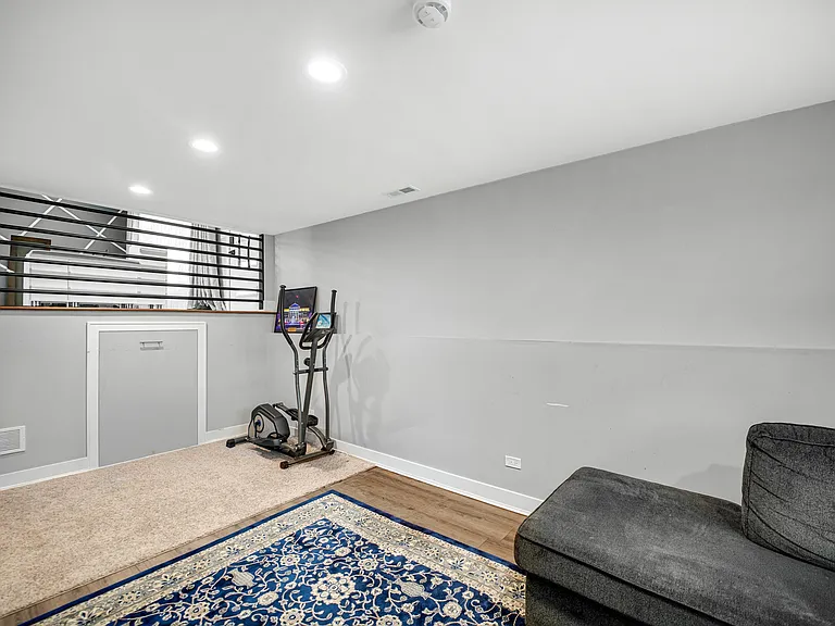 10324 S 81st Ave — Photo 17