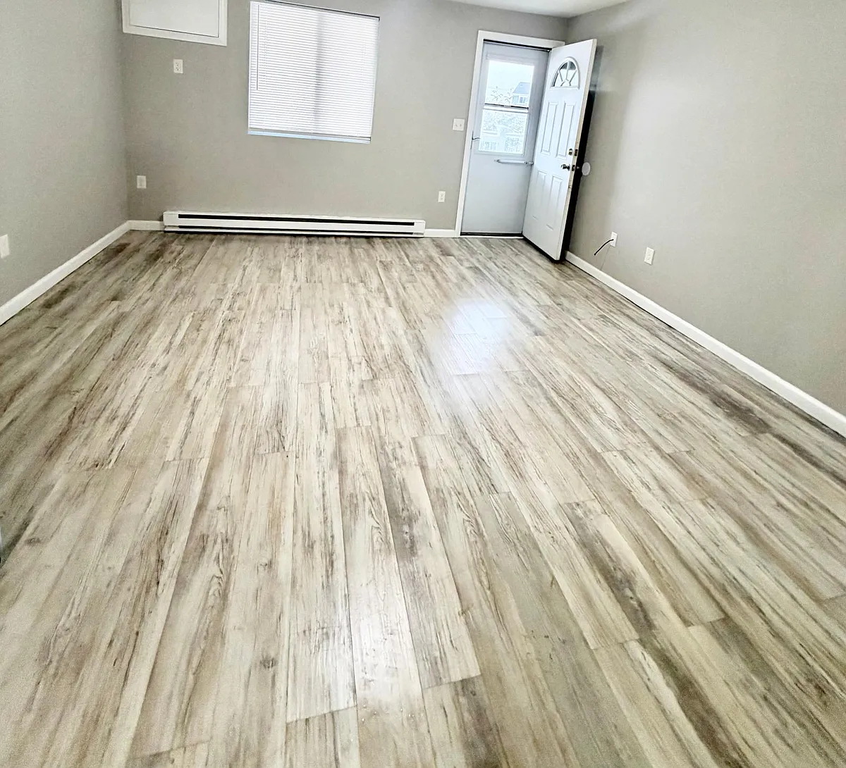 Building Photo - 131 Cosey Beach Ave #B1