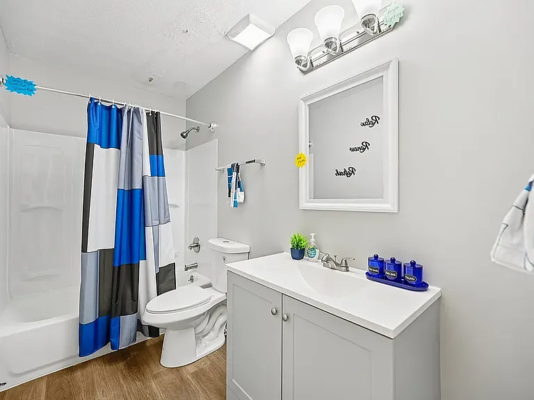 Summit Park Apartments — Photo 14