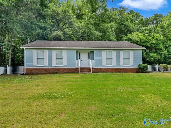 1412 Tunsel Rd SW, Hartselle, AL 35640