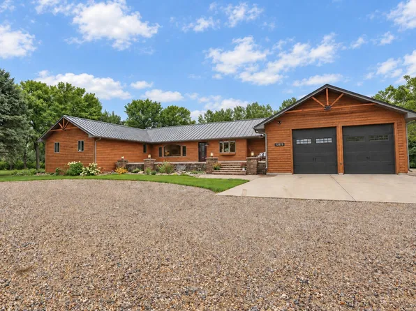 12875 Laura Ln, Aberdeen, SD 57401