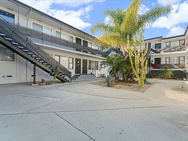 3905 S Stevely Ave #9 — Photo 13