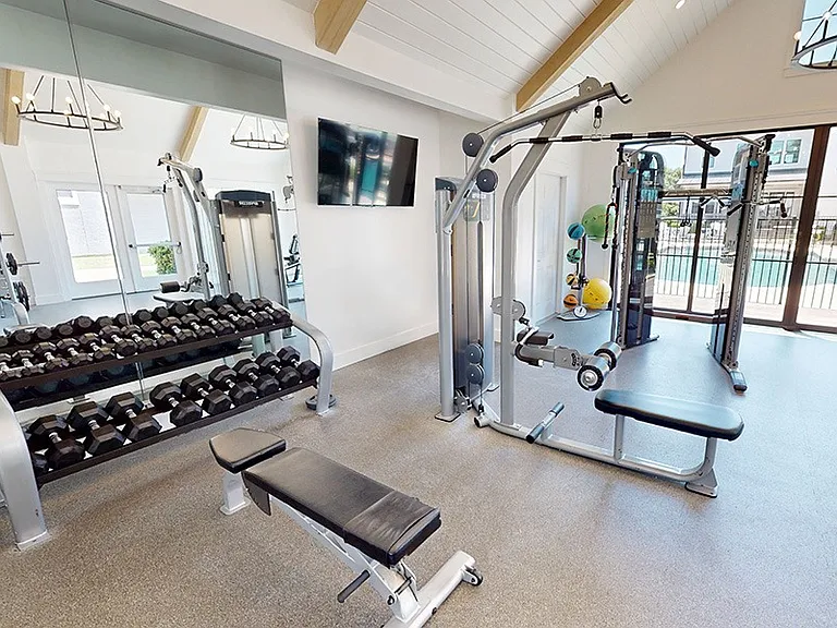 Ample strength and cardio equipment available