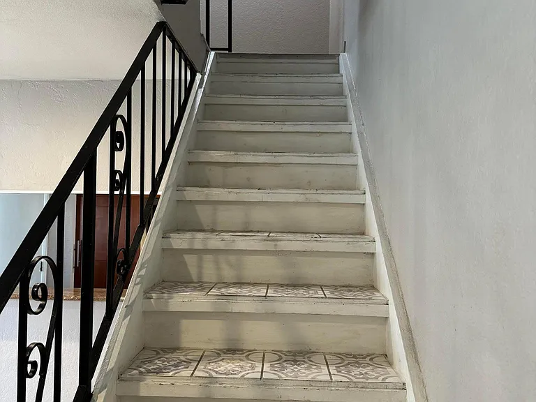 stairs to bedrooms