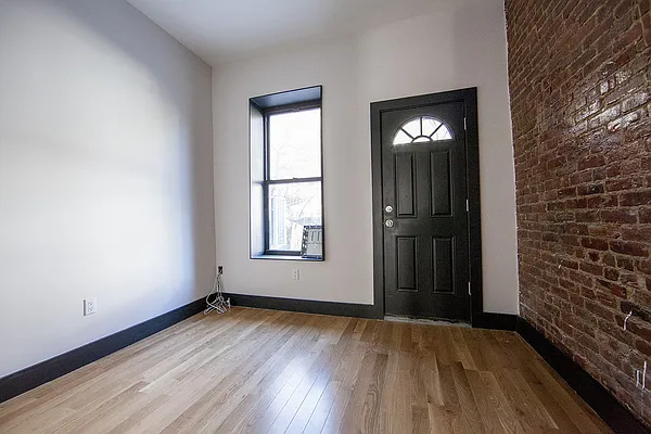 Rented by null | media 53