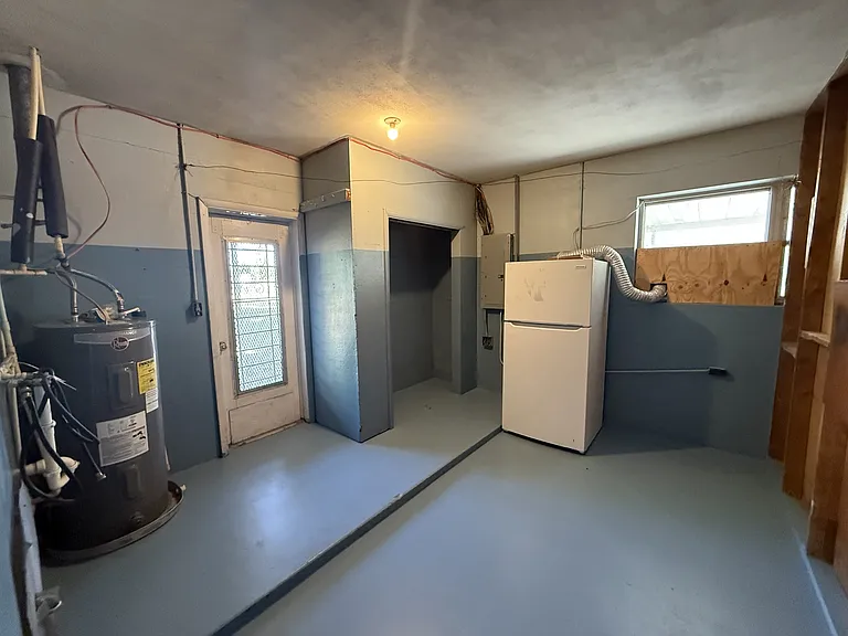 Utility Room with Washer and Dryer Hookups