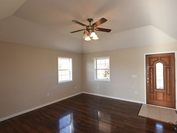 3rd image of 919 Pullam Threlkeld Rd