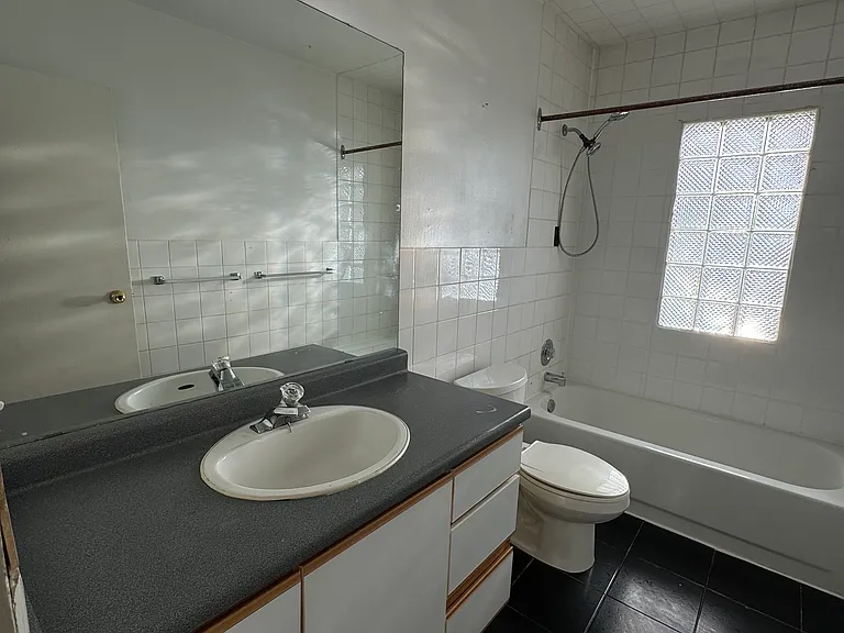 348 Gladstone Ave #3 — Photo 7
