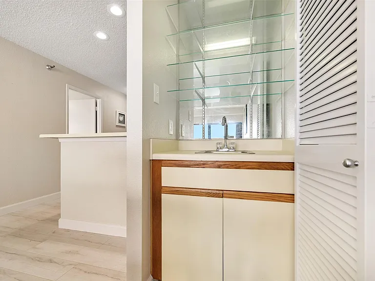 7700 Seawall Blvd #512 — Photo 24