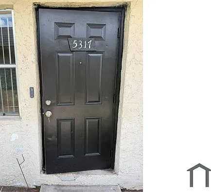 2 bed, 829 sqft, $1,600 — Photo 1