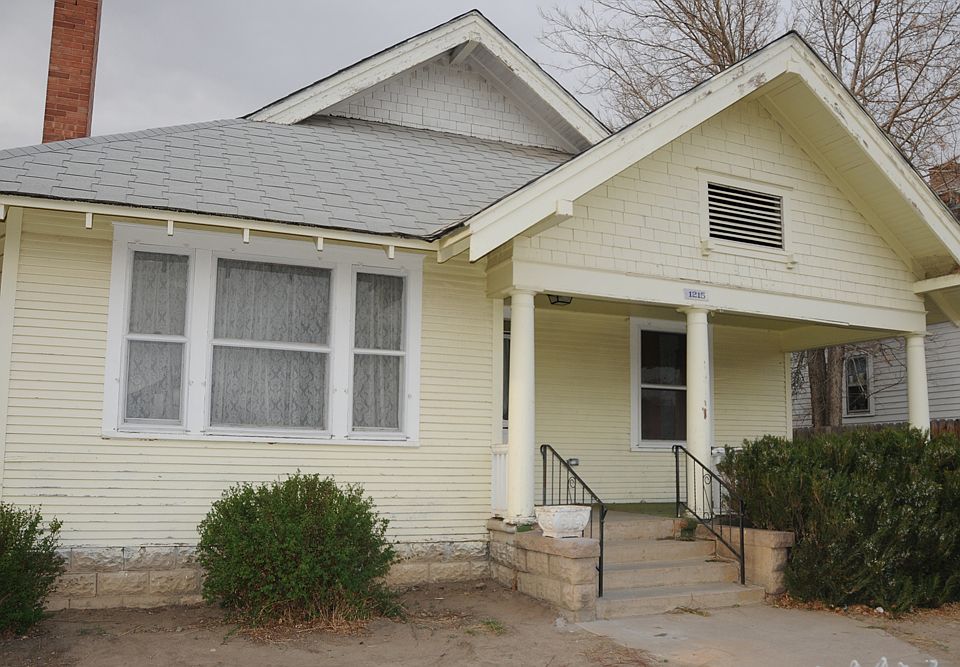 1st image of 1215 E 8th St
