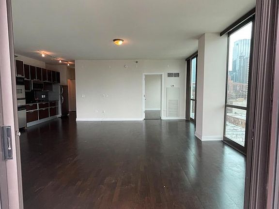 3rd image of 660 W Wayman St #1804