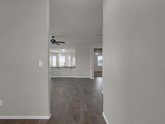 4th image of 430 Walnut Branch Dr