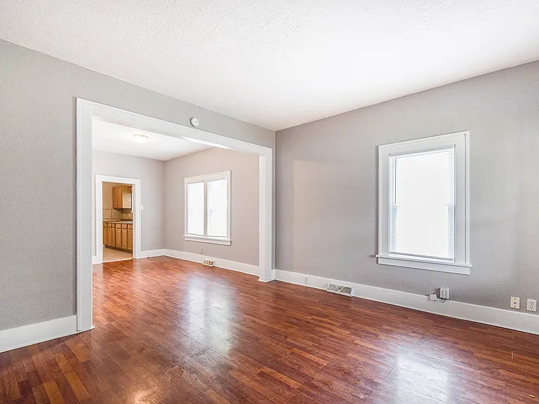 220 Harrison St — Photo 2